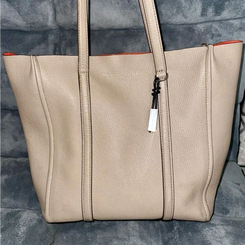 Marc Jacobs Tote - Picture 2 of 14